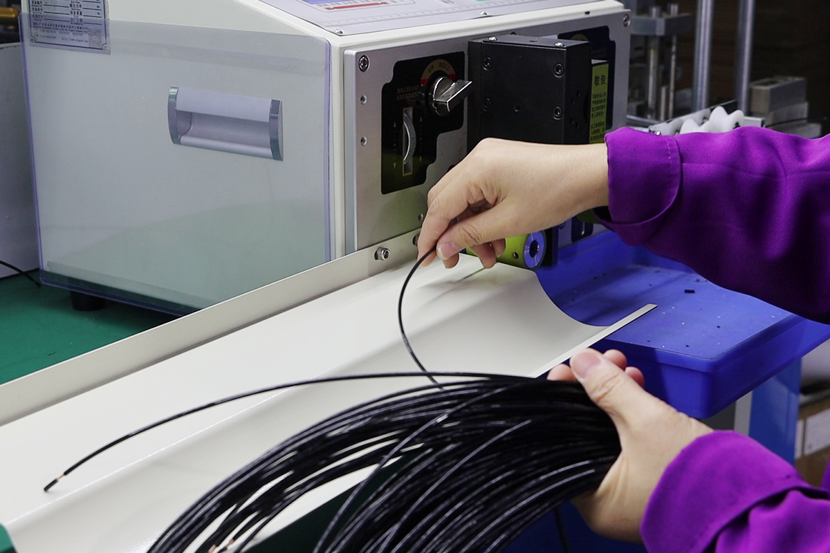 wire cutting and stripping for terminal wiring harness wire cutting and stripping for terminal wiring harness