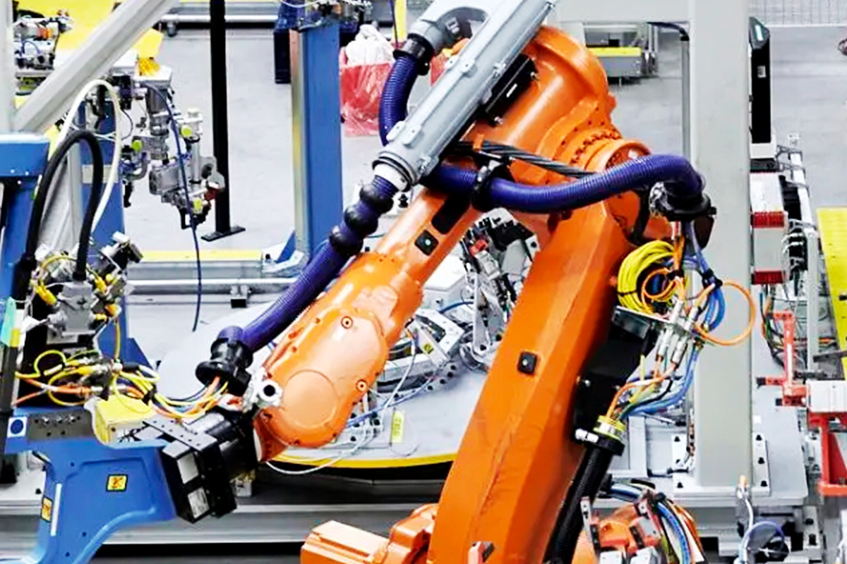 Robot wiring harnesses