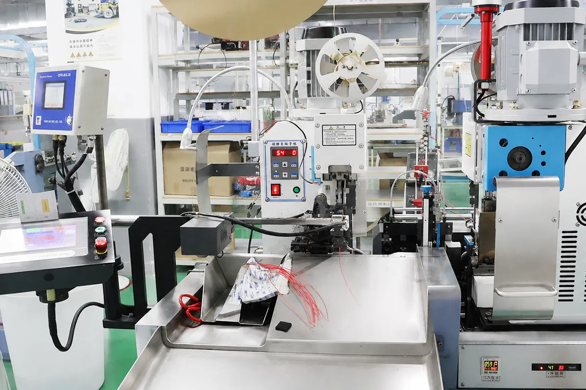 Automatic Wire Cutting and Stripping
