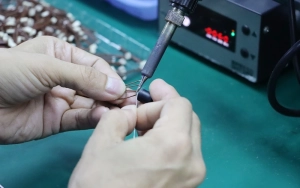 M12 cable assembly manufacturing process - soldering